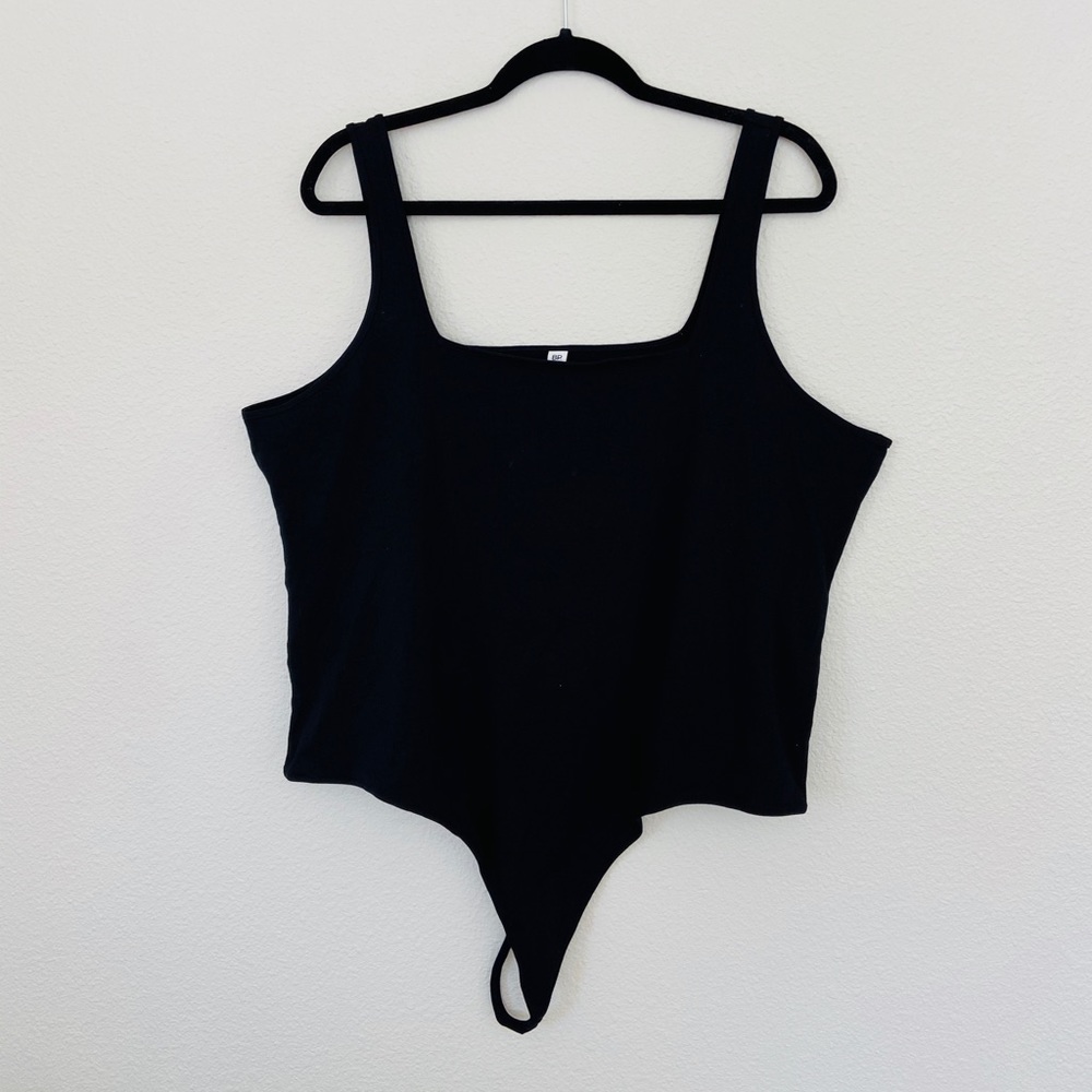 Top - Picture 2 of 2